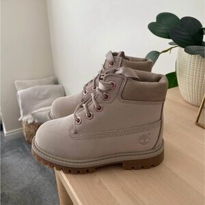 TIMBERLAND Taupe Toddler Boots in Size 7